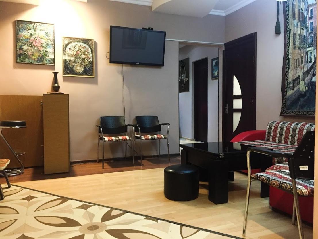 Готель The Sindh House - Indus Aroma Restaurant Тбілісі Екстер'єр фото